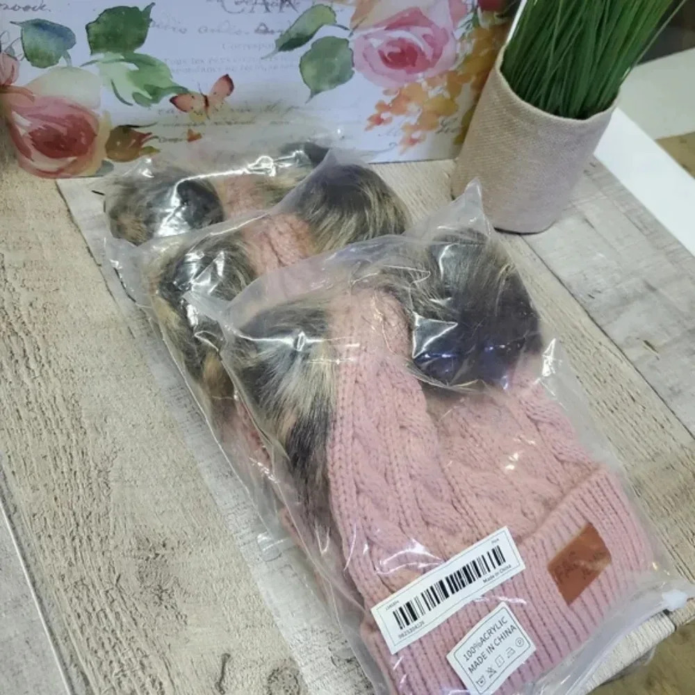 NWT KIDS Pink & Faux Fur Pom Pom Beanie - Picture 3 of 5